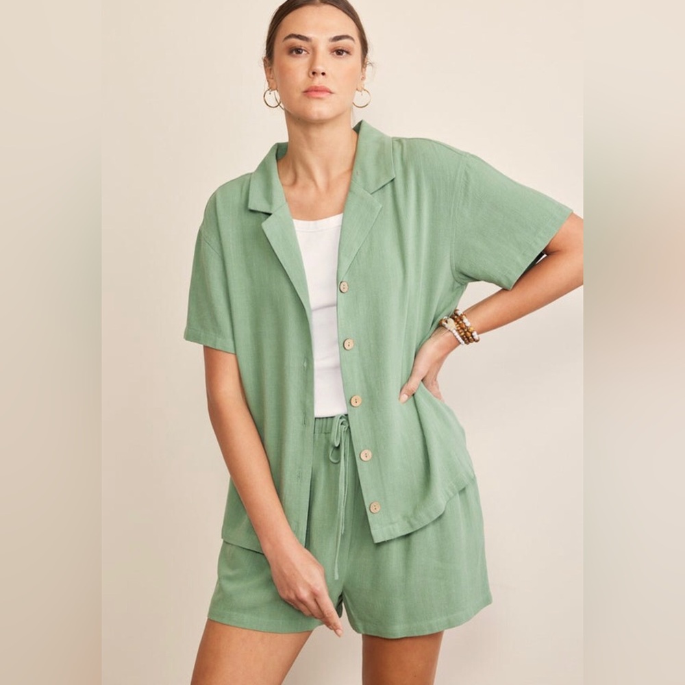 In February Grass Green Linen Camp Collar Short Sleeve Button Up Top